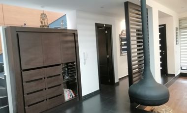 VENTA DE CASA EN NAYON