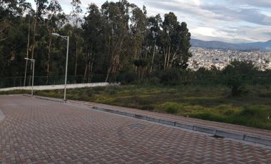 HERMOSO TERRENO EN VENTA EN URBANIZACIÓN PRIVADA. PINLLO. AMBATO