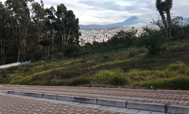 HERMOSO TERRENO EN VENTA EN URBANIZACIÓN PRIVADA. PINLLO. AMBATO
