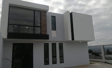 HERMOSA CASA EN VENTA POR ESTRENAR EN ATAHUALPA AMBATO