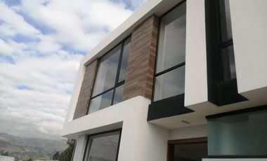 HERMOSA CASA EN VENTA POR ESTRENAR EN ATAHUALPA AMBATO