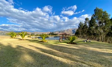 Terreno de 800 m2 de venta en Tabacundo (Urb. Hacienda La Pradera)