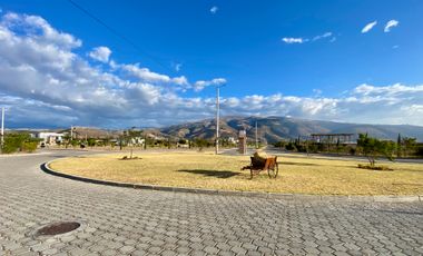 Terreno de 800 m2 de venta en Tabacundo (Urb. Hacienda La Pradera)
