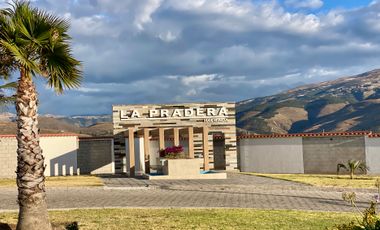 Terreno de 800 m2 de venta en Tabacundo (Urb. Hacienda La Pradera)