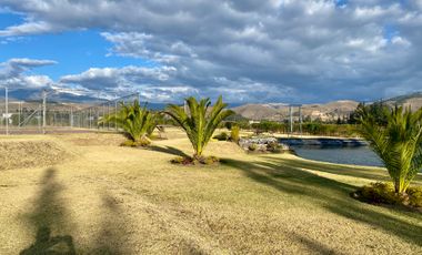 Terreno de 800 m2 de venta en Tabacundo (Urb. Hacienda La Pradera)