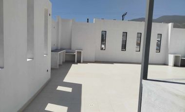 En  Venta casa  a estrenar Mitad del Mundo, cuotas de $380 MENSUALES