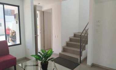 En  Venta casa  a estrenar Mitad del Mundo, cuotas de $380 MENSUALES