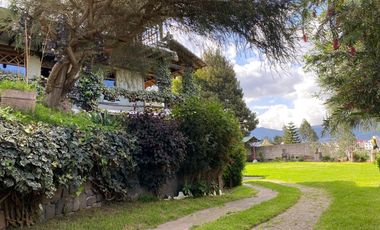 Venta casa amplia 4 dormitorios, sector Uraba