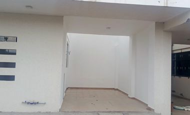 CASA EN VENTA. SECTOR ESFORST AMBATO. PRECIO DE OPORTUNIDAD