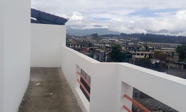 CASA EN VENTA. SECTOR ESFORST AMBATO. PRECIO DE OPORTUNIDAD