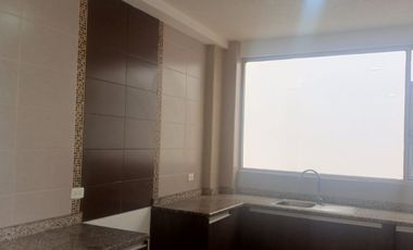 CASA EN VENTA. SECTOR ESFORST AMBATO. PRECIO DE OPORTUNIDAD