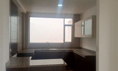 CASA EN VENTA. SECTOR ESFORST AMBATO. PRECIO DE OPORTUNIDAD