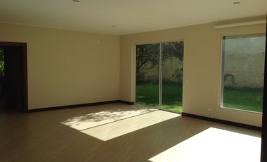 Renta casa de 4 dormitorios en Tanda -  Nayón