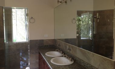 Renta casa de 4 dormitorios en Tanda -  Nayón