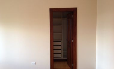 Renta casa de 4 dormitorios en Tanda -  Nayón