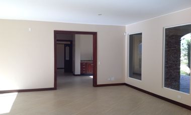 Renta casa de 4 dormitorios en Tanda -  Nayón