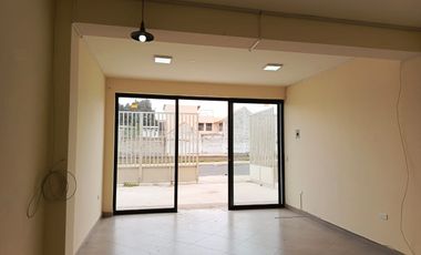 LOCALES COMERCIALES EN RENTA EN IZAMBA. AMBATO