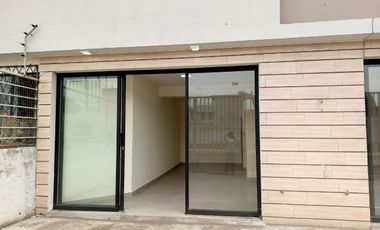 LOCALES COMERCIALES EN RENTA EN IZAMBA. AMBATO