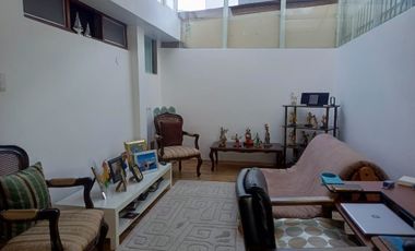 DEPARTAMENTO EN VENTA. MIRAFLORES AMBATO.