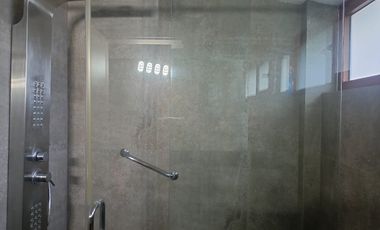 DEPARTAMENTO EN VENTA. MIRAFLORES AMBATO.