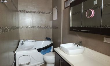 DEPARTAMENTO EN VENTA. MIRAFLORES AMBATO.