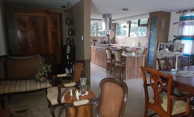 DEPARTAMENTO EN VENTA. MIRAFLORES AMBATO.