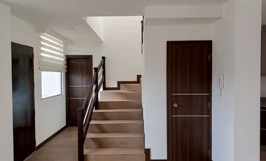 CASA EN VENTA EN EL SUR DE AMBATO