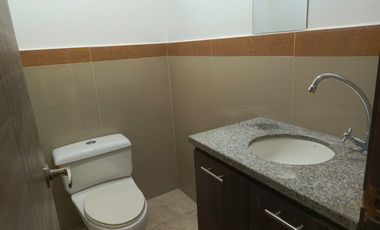 LOCAL EN RENTA EN EL CENTRO DE AMBATO