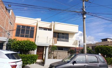 CASA INDEPENDIENTE EN VENTA EN SAN ANTONIO. AMBATO
