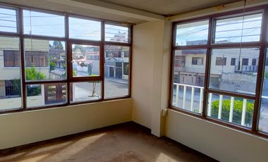 CASA INDEPENDIENTE EN VENTA EN SAN ANTONIO. AMBATO
