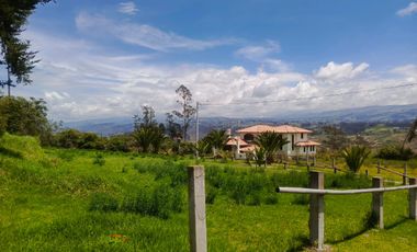 LOTE EN VENTA SECTOR NORTE DE AMBATO. EXCLUSIVO