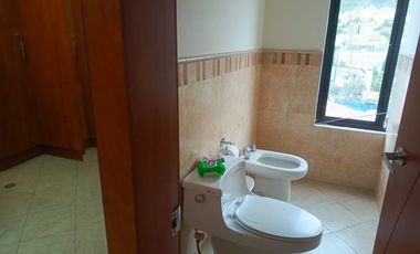 DEPARTAMENTO EN RENTA EN MIRAFLORES. AMBATO