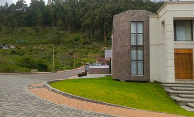TERRENO EN VENTA EN URBANIZACIÓN PRIVADA EXCLUSIVA EN FICOA