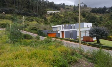 TERRENO EN VENTA EN URBANIZACIÓN PRIVADA EXCLUSIVA EN FICOA