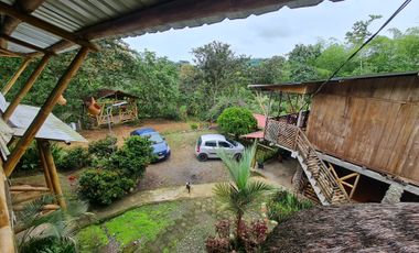 Venta Hostal Turística en Puerto Quito, 3 hectáreas