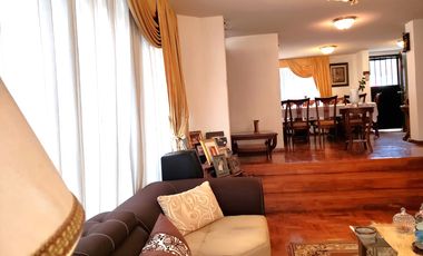 EN VENTA CASA DE DOS PLANTAS EN PINLLO - AMBATO