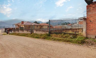 Terreno de venta en Av. de los Cerezos – código:21534