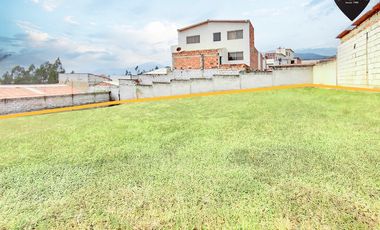 Terreno de venta en Av. de los Cerezos – código:21534