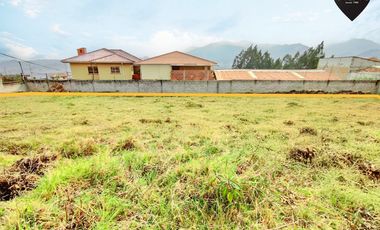 Terreno de venta en Av. de los Cerezos – código:21534