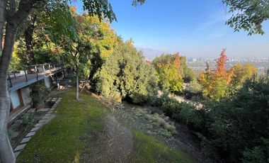 ARRIENDO DE MODERNA CASA CON GRANDIOSA VISTA A LA CIUDAD