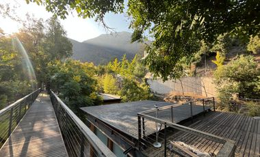 ARRIENDO DE MODERNA CASA CON GRANDIOSA VISTA A LA CIUDAD