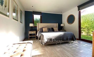 El Venado, amplia y luminosa frente a plaza