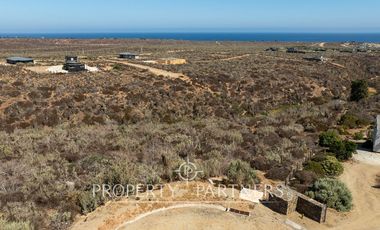 “Vive Frente al Mar en Agua Dulce: Terreno Exclusivo con Vista Inalterable en Huentelauquén”