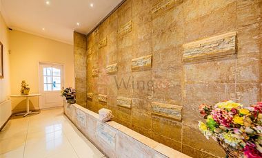 Local Comercial en Venta en Excelente y Exclusiva Propiedad Comercial - Uso Centro de Salud y Estética