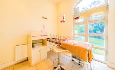 Local Comercial en Venta en Excelente y Exclusiva Propiedad Comercial - Uso Centro de Salud y Estética
