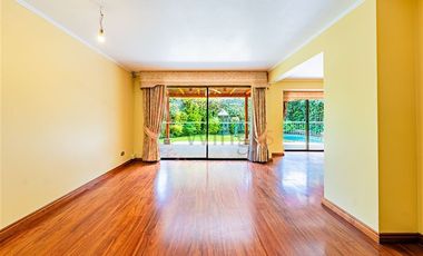 Casa en Arriendo en Santa Marta Huechuraba - Preciosa Casa Familiar