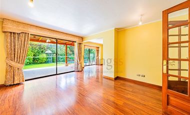 Casa en Arriendo en Santa Marta Huechuraba - Preciosa Casa Familiar