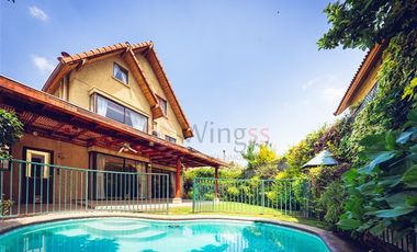 Casa en Arriendo en Santa Marta Huechuraba - Preciosa Casa Familiar