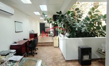 LOCAL COMERCIAL EN RENTA EN CALZADA FRANCISCO Y MADERO CON OFICINAS