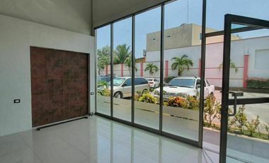 LOCAL COMERCIAL EN RENTA EN CD. DEL CARMEN